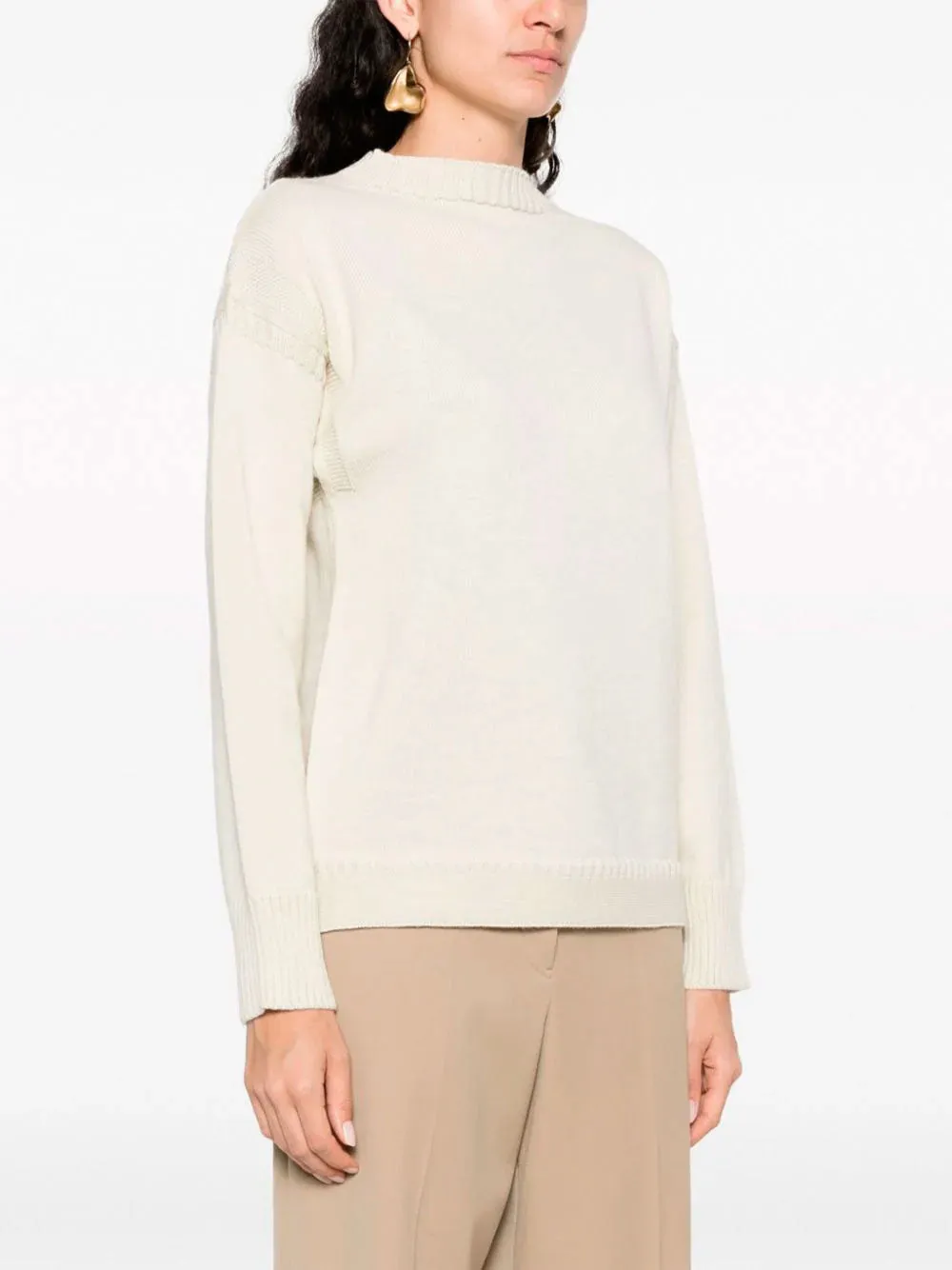 Boat-neck jumper