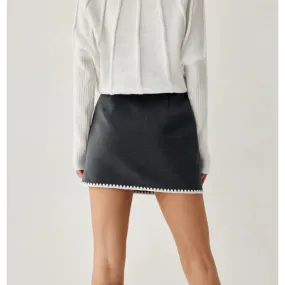 Embroidered Trim Mini Skirt | Size 6 (Med) | Commense