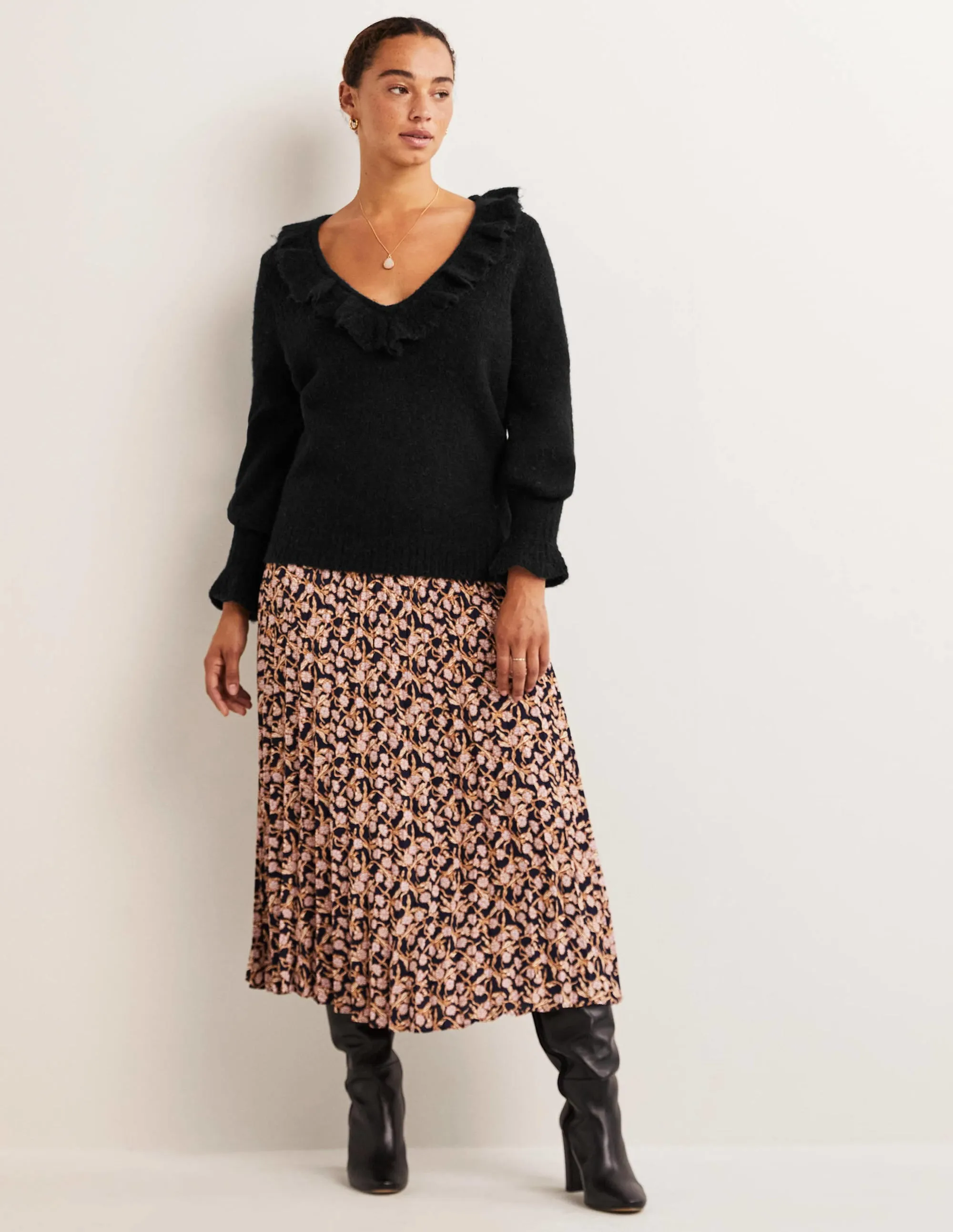 Fluffy Frill Jumper-Black