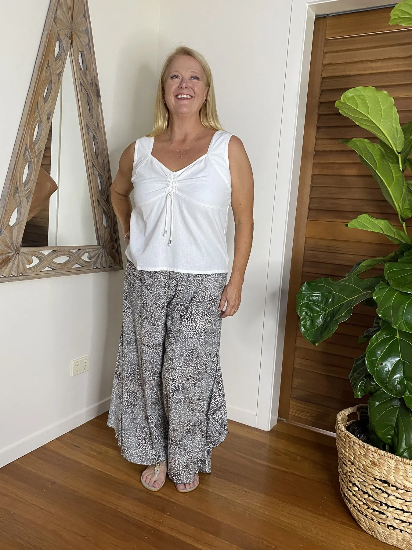 Hanah Top White Sizes S and XL only