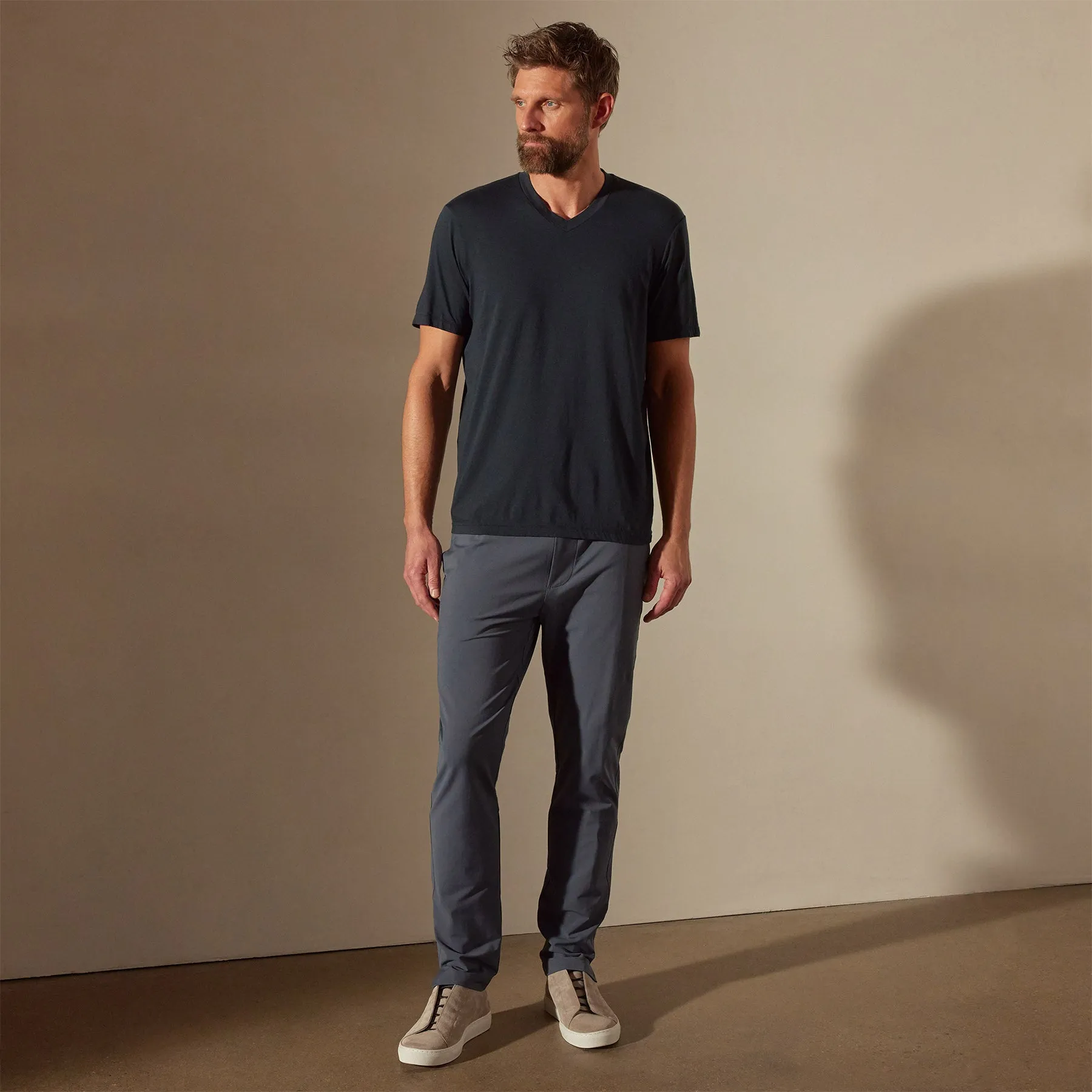 JAMES PERSE LUXE LOTUS V-NECK TEE - 3 COLORS