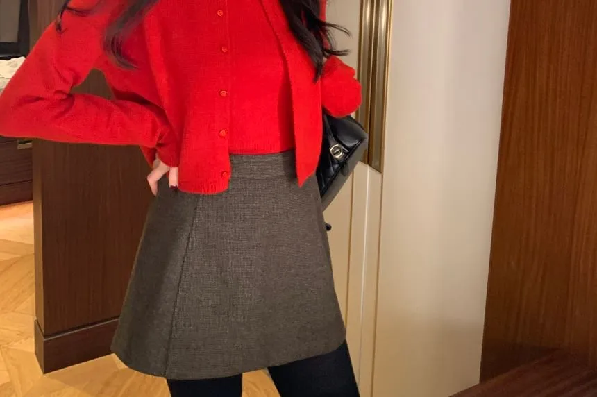 Set: Short-Sleeve Round Neck Plain Knit Top   Cardigan